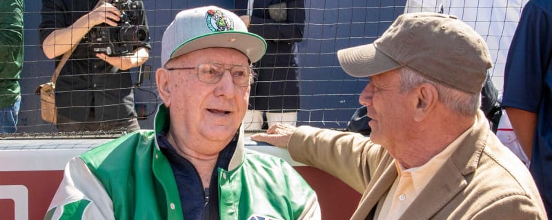Bob Cousy receives another NBA championship ring