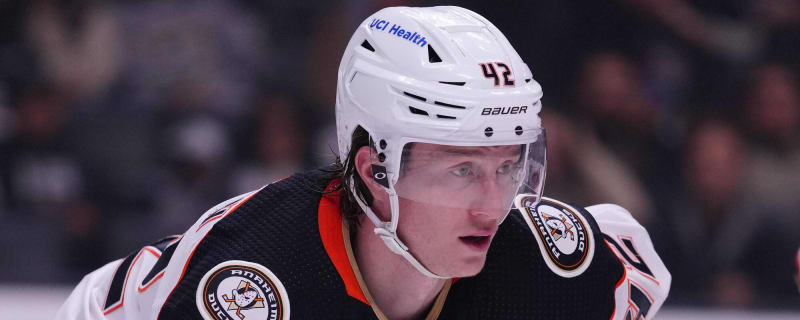 Ducks defenceman Josh Manson makes debut as tattoo artist by