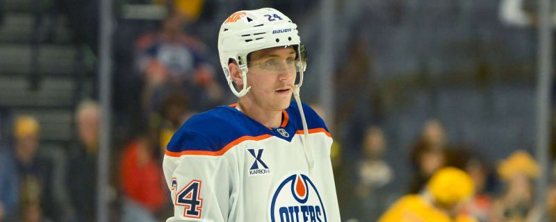 Wild claim defenseman in wake of Jacob Middleton injury