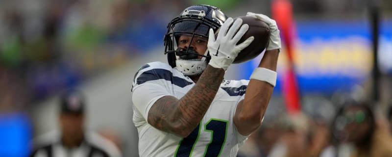 Seahawks WR DK Metcalf 'trying to learn something new' with ASL