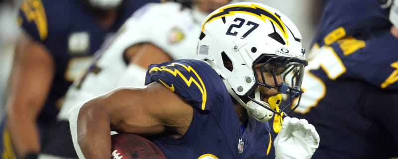 Chargers place two players on IR