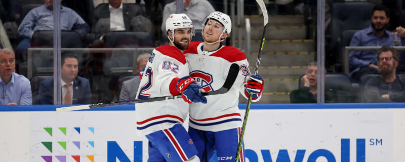  Blackhawks acquire Pitlick from Penguins, Bedard out with fractured jaw