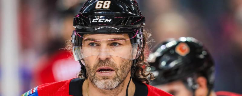 Jaromir Jagr has fun with Jason Zucker's goal salute tribute