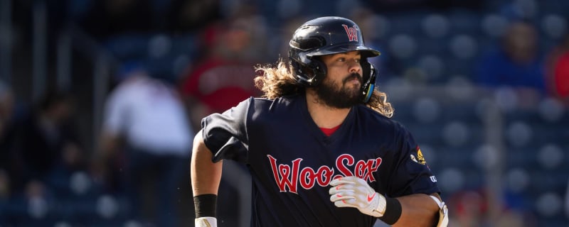 Red Sox catcher Jorge Alfaro arrives to spring training