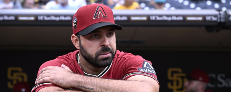 Padres Sign Nabil Crismatt To Minor League Deal