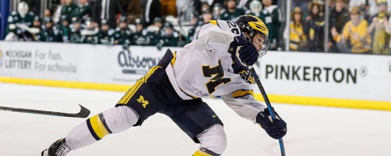 Dylan Duke signs NHL entry-level contract with Tampa Bay Lightning