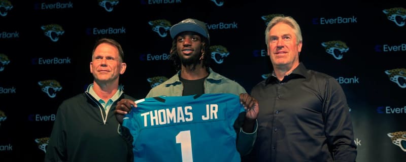 Jaguars sign top pick to rookie contract