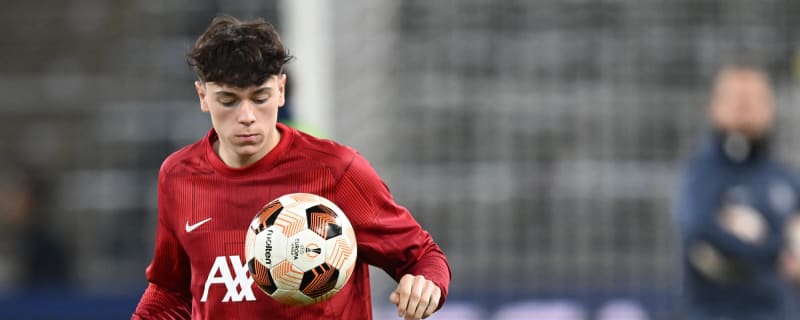 ‘Amazing’ Liverpool defender now injured until 2025 ‘for sure’; manager says it ‘doesn’t look good’