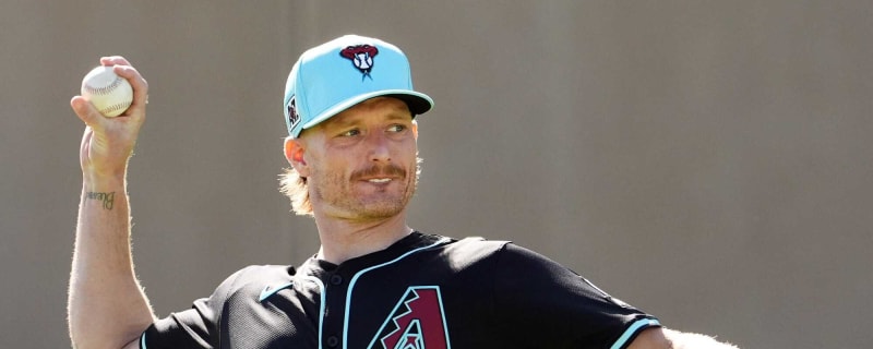 Diamondbacks designate Rene Pinto, select Shelby Miller