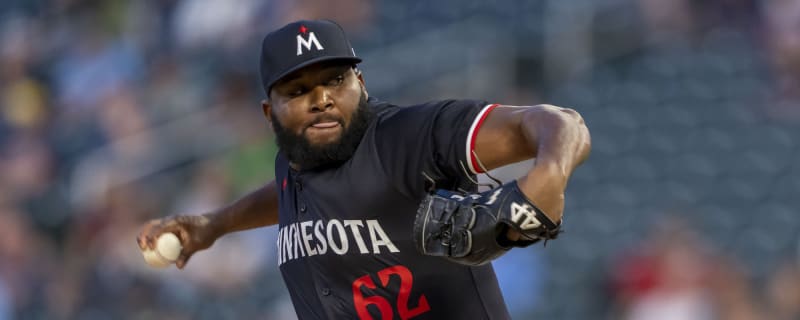 Twins Re-Sign Diego Castillo To Minor League Deal