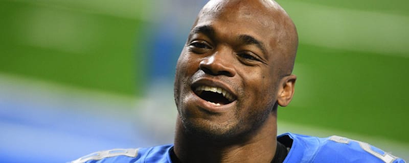 Titans signing RB Adrian Peterson with Derrick Henry hurt