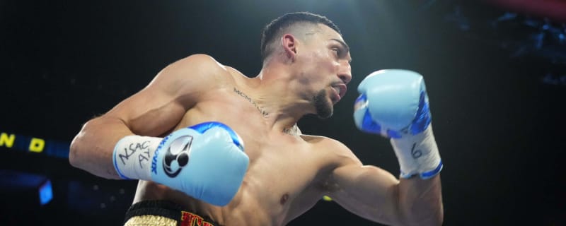 Teofimo Lopez Dominates Steve Claggett in World Title Defence