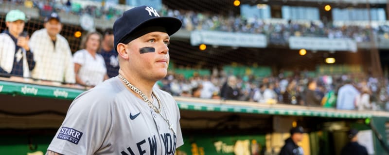 Braves take a flyer on cast-aside Yankees outfielder