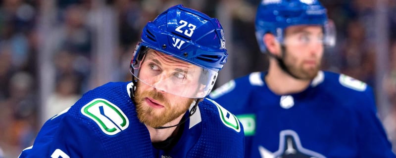 Lindholm Reportedly Turning Down Long-Term Offer from Canucks