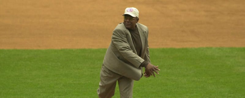  MLB Hall-of-Famer Willie Mays Passes Away at 93