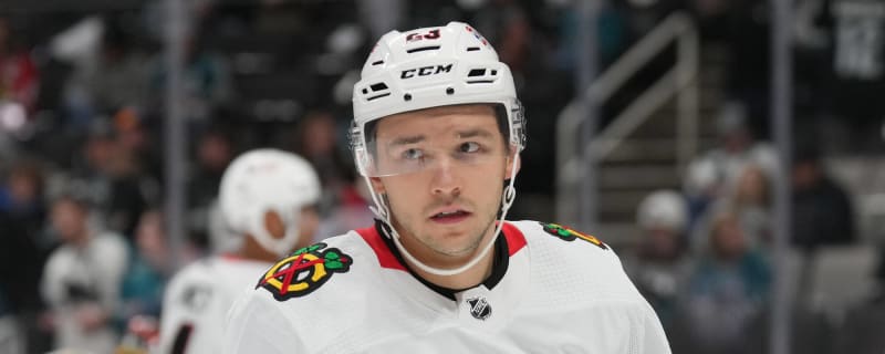 Blackhawks&#39; Philipp Kurashev Exits Game Early After Hit from Capitals&#39; Tom Wilson