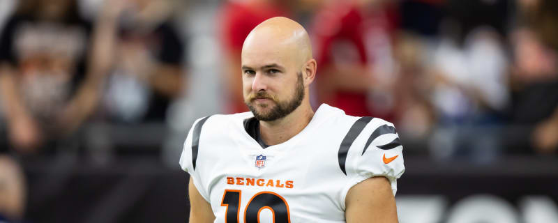 Bills to sign punter Brad Robbins
