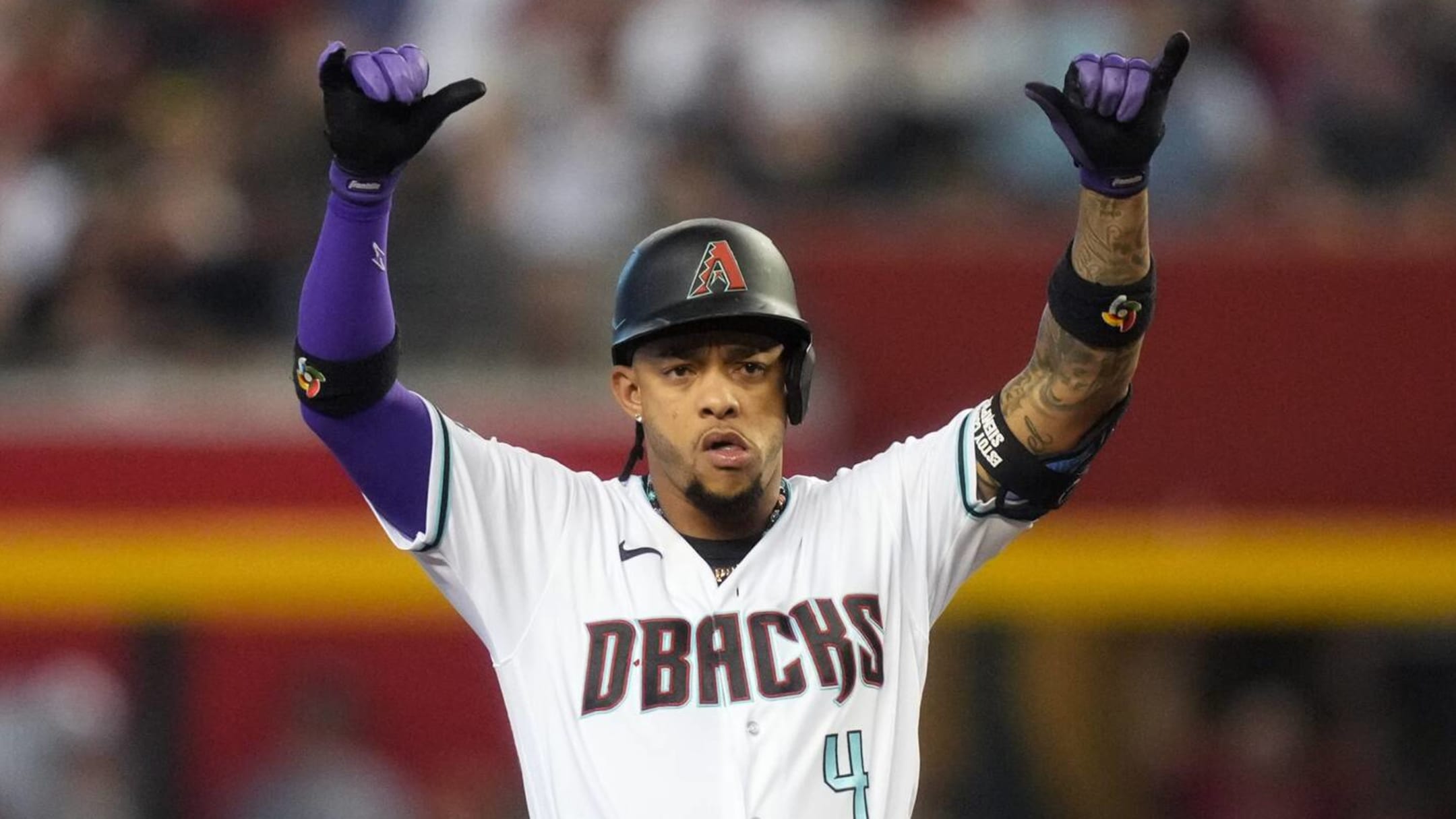 Marte hits walk-off single, D-backs beat Phillies and close to 2-1
