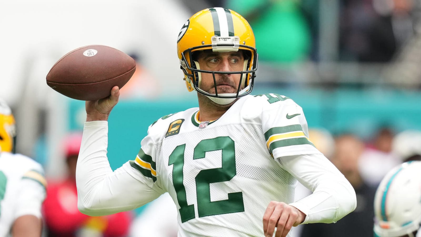 Packers reportedly lower their asking price for Aaron Rodgers