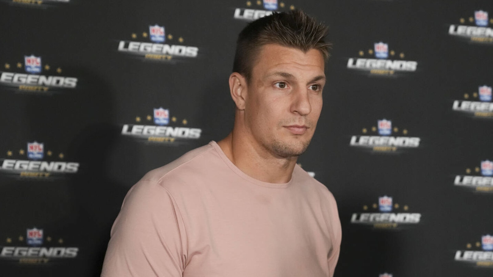 Rob Gronkowski sounds off on playing for Patriots