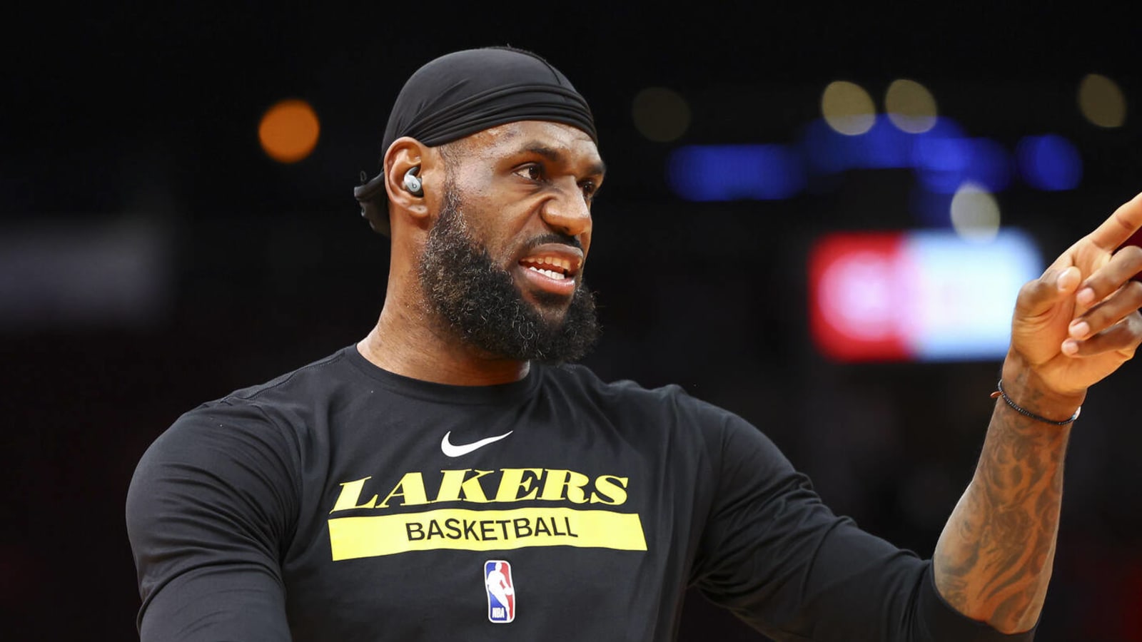 LeBron James refutes report about his recovery