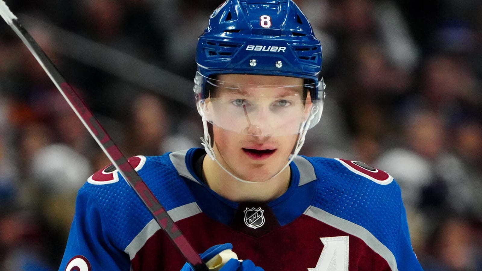 Watch: Avalanche defenseman shows amazing sportsmanship