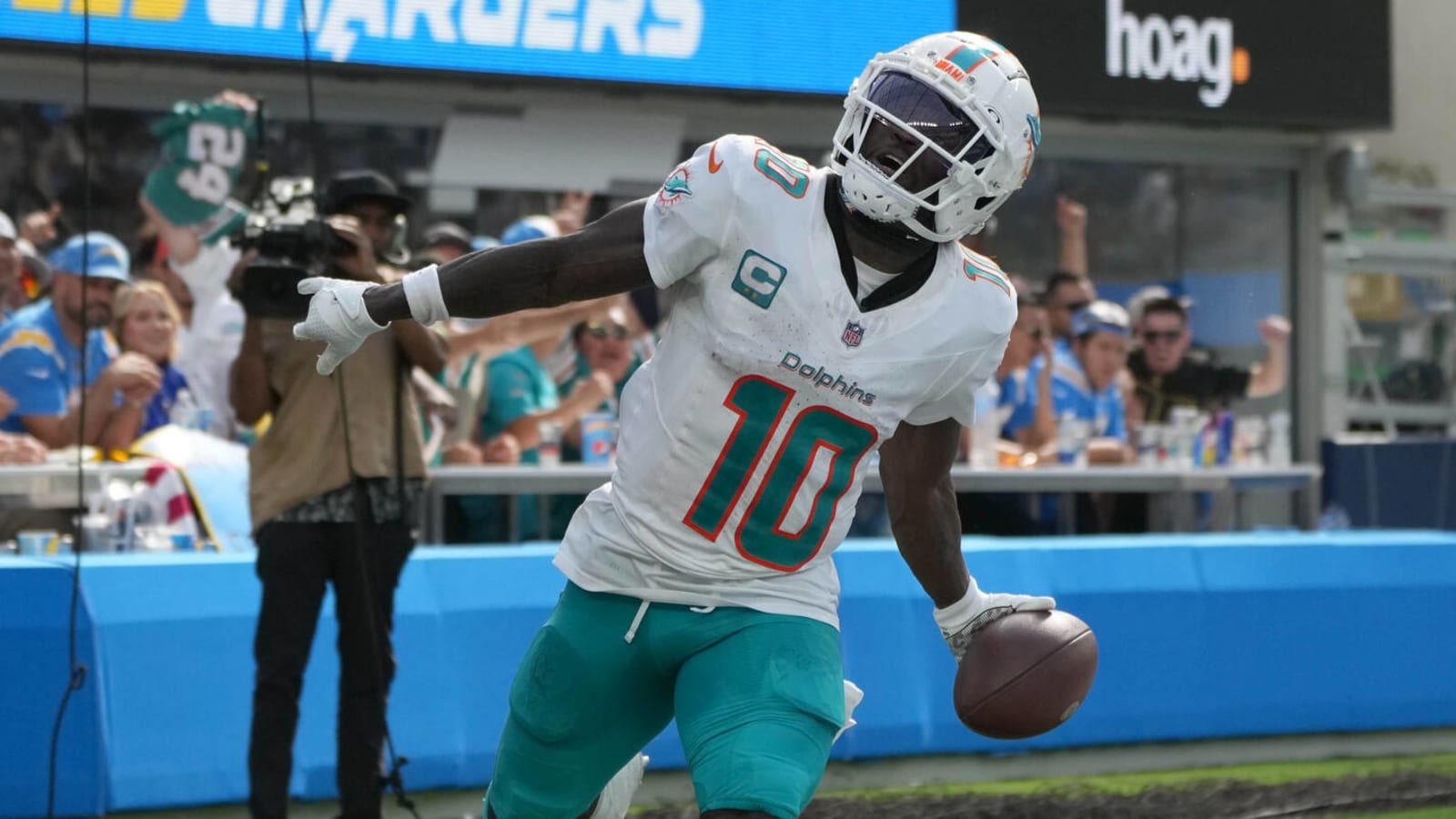 Dolphins All-Pro WR fined for absurd reason