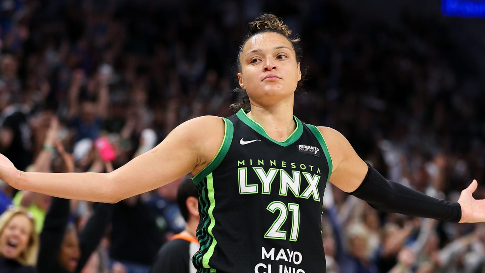 Watch: Lynx jump out to early first-quarter lead in Game 3