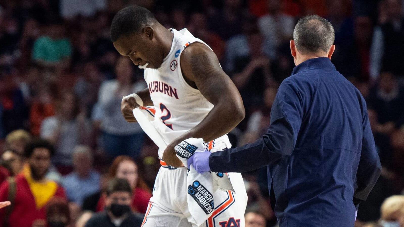 Auburn player’s chipped tooth ended up in teammate’s elbow