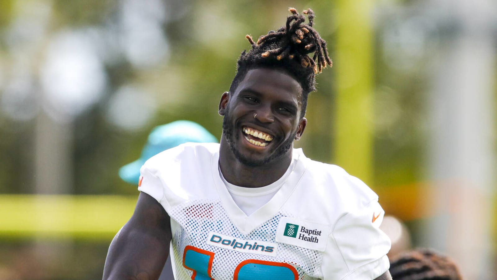 Dolphins' Tyreek Hill calls Tua Tagovailoa more accurate than Patrick Mahomes