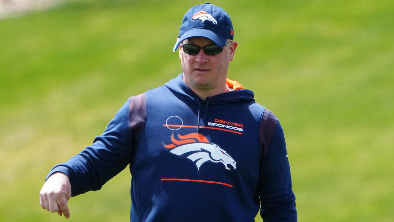 Broncos' issues extend beyond HC Nathaniel Hackett