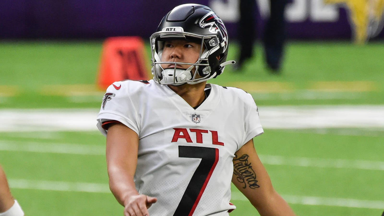 Falcons re-sign Younghoe Koo, three others