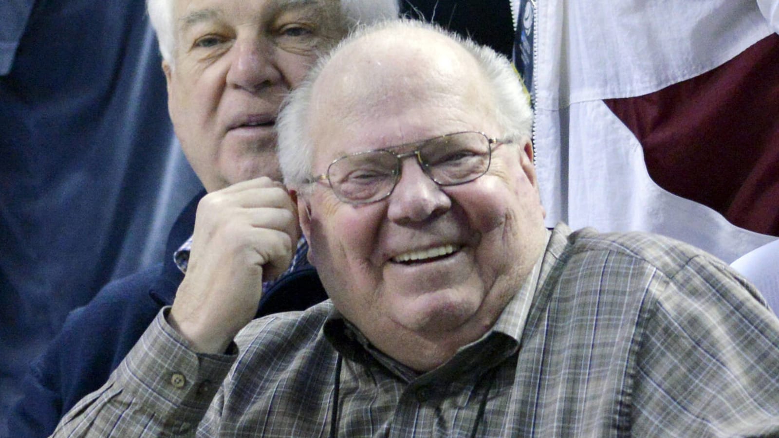 Watch: Verne Lundquist chokes up after final Masters call