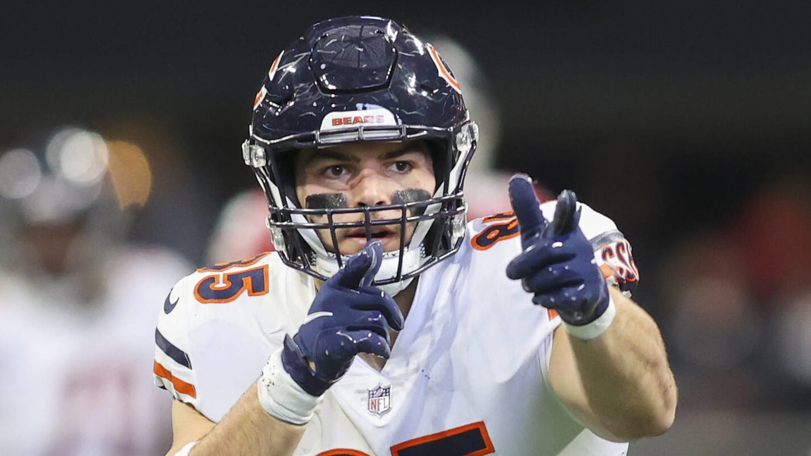 Bears TE Cole Kmet explains why they want Aaron Rodgers to start over Jordan Love