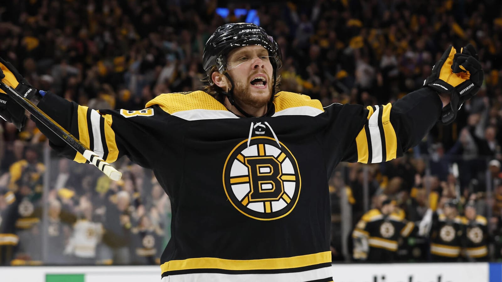 David Pastrnak kicks off intriguing contract year with hot start