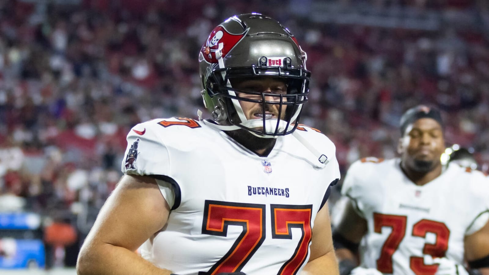 Buccaneers Re-Sign Offensive Tackle