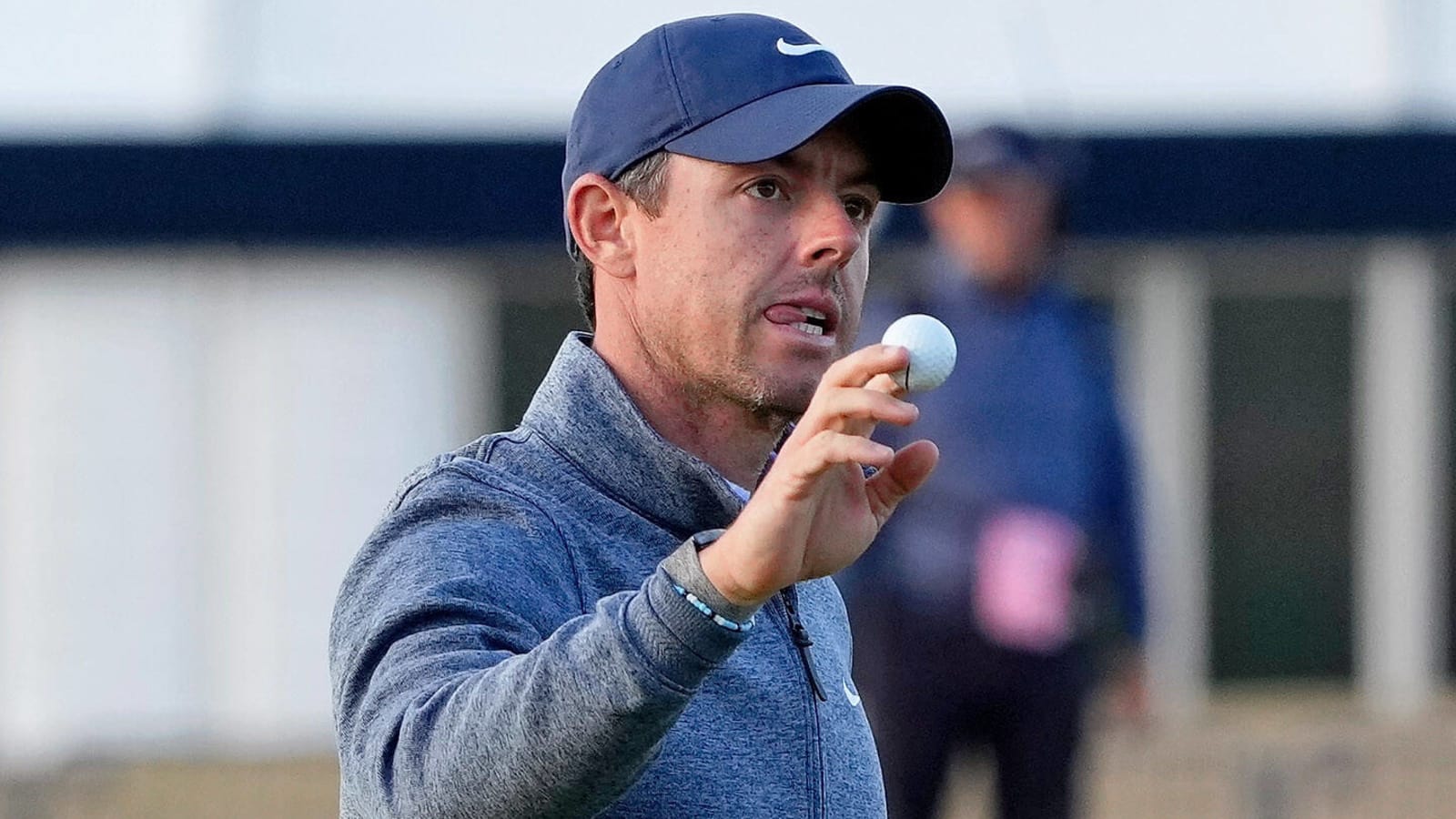 Radio call of Rory McIlroy's eagle is awesome