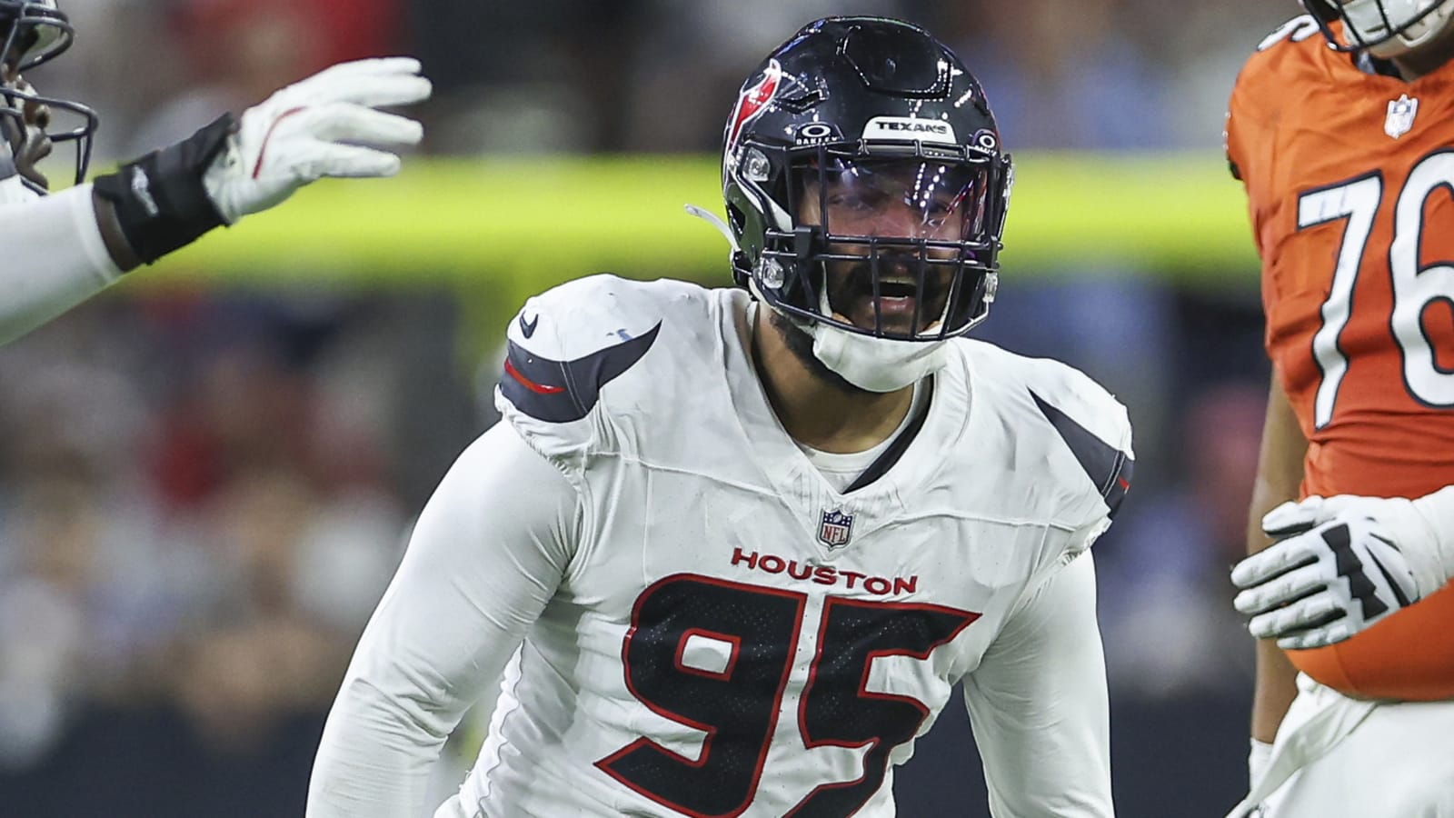 Houston Texans Re-Sign Derek Barnett To 1-Year Deal