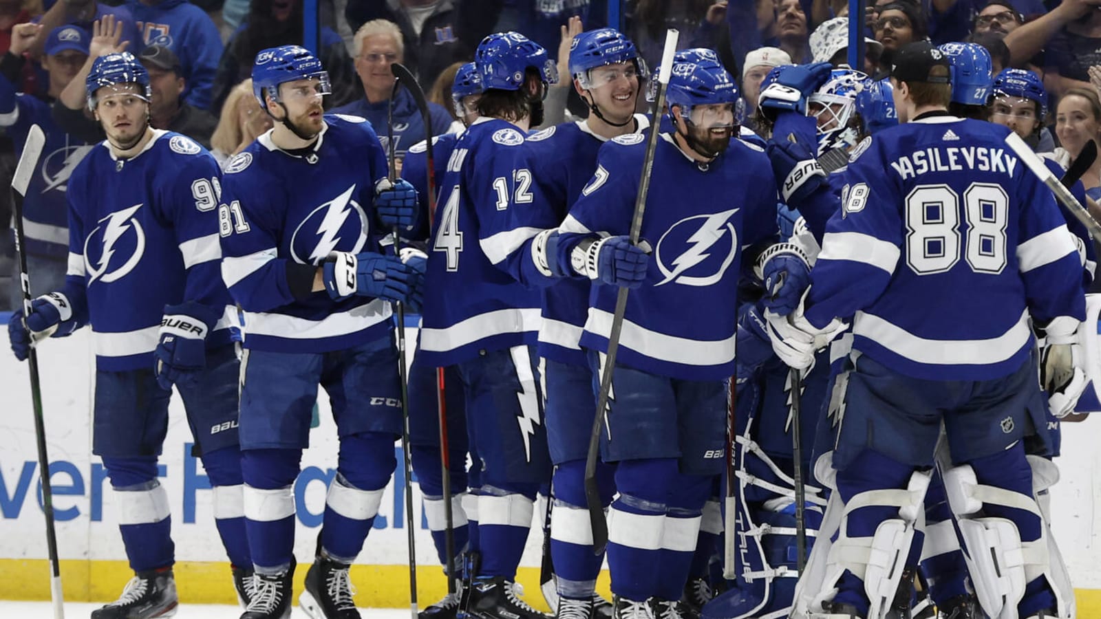 Penguins, Lightning clinch playoff berths