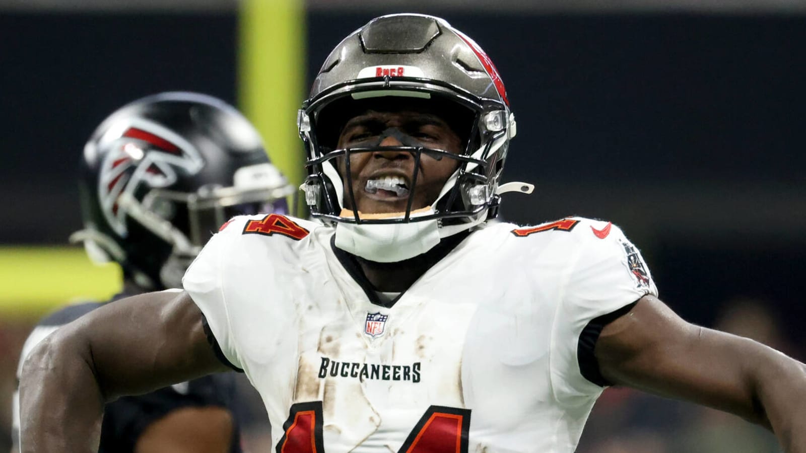 Buccaneers sign WR Chris Godwin to three-year extension