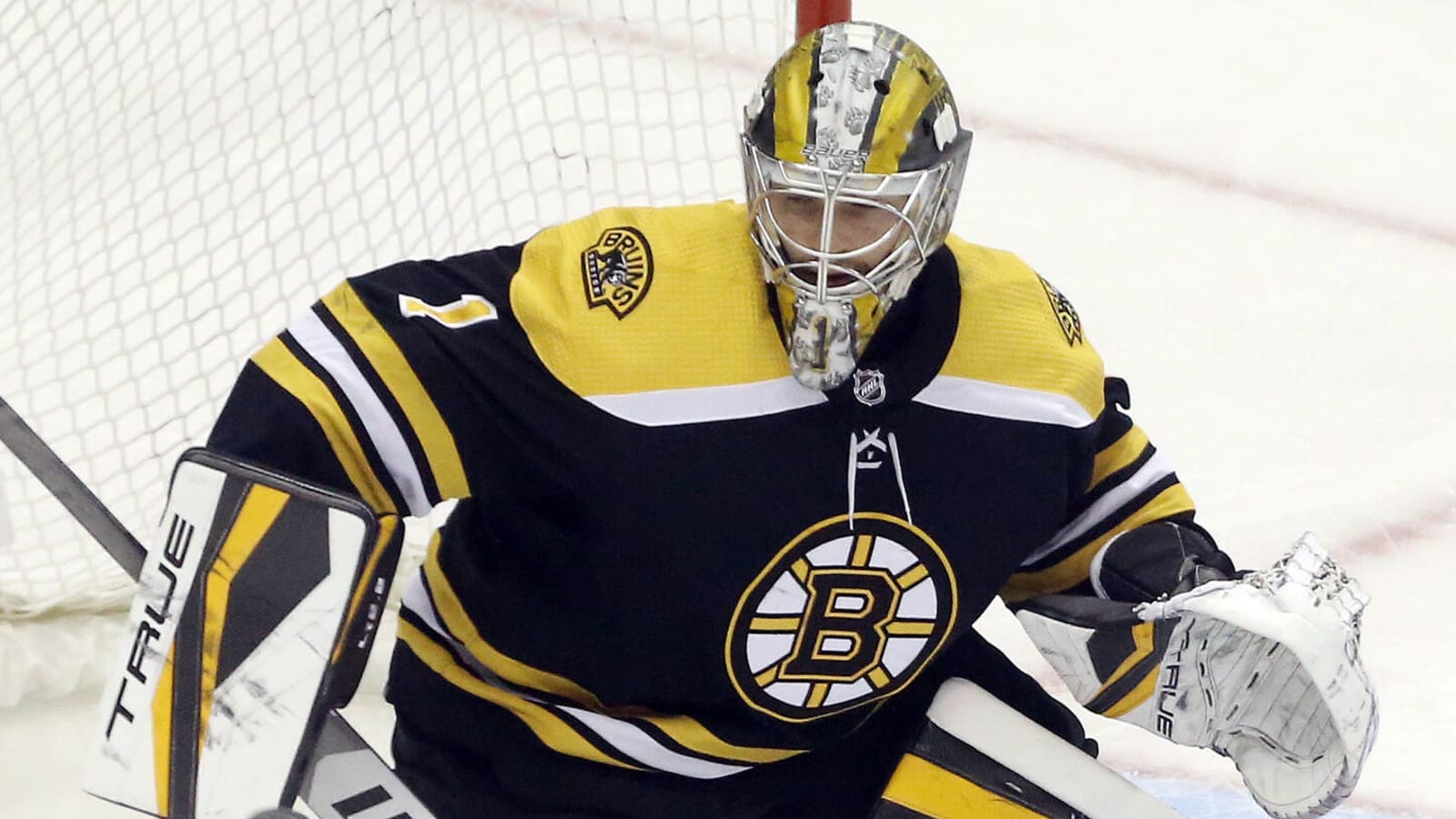 Jeremy Swayman to start over Linus Ullmark in Game 3