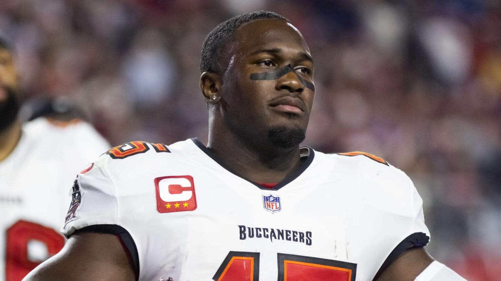 Philadelphia Eagles trading for Tampa Bay Buccaneers LB Devin