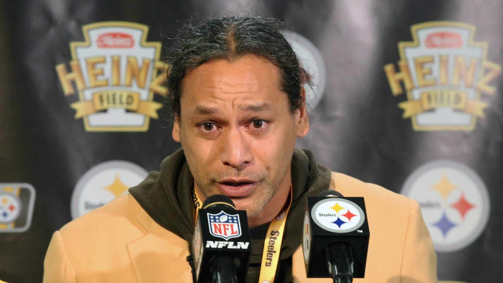 Steelers’ Troy Polamalu Became Legendary Thanks To An Unexpected Enemy Source 