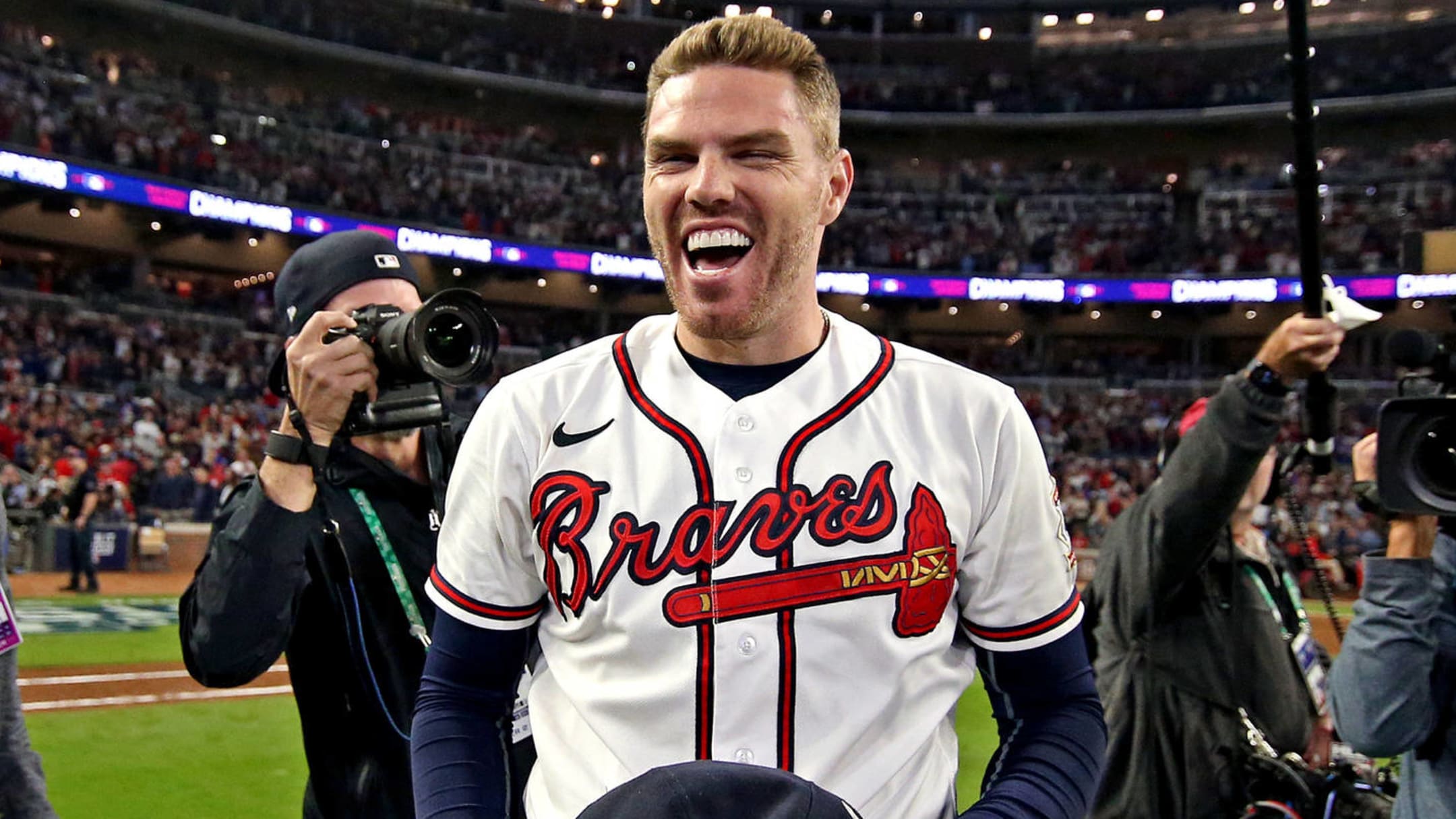 Latest Yankees rumor could hurt Braves chances at re-signing Freddie Freeman