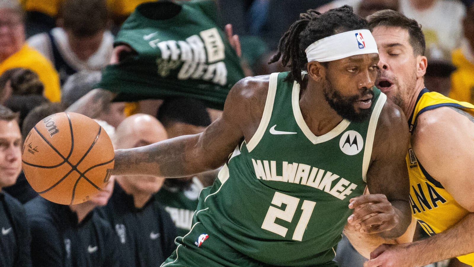 Patrick Beverley, Bucks apologize to reporter for incident