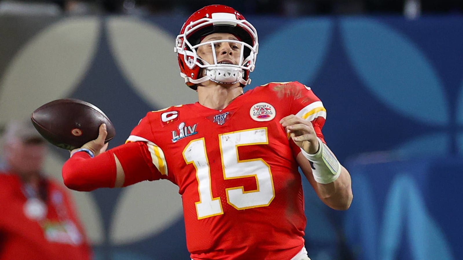 Mahomes overtakes Brady at top of NFL merchandise sales