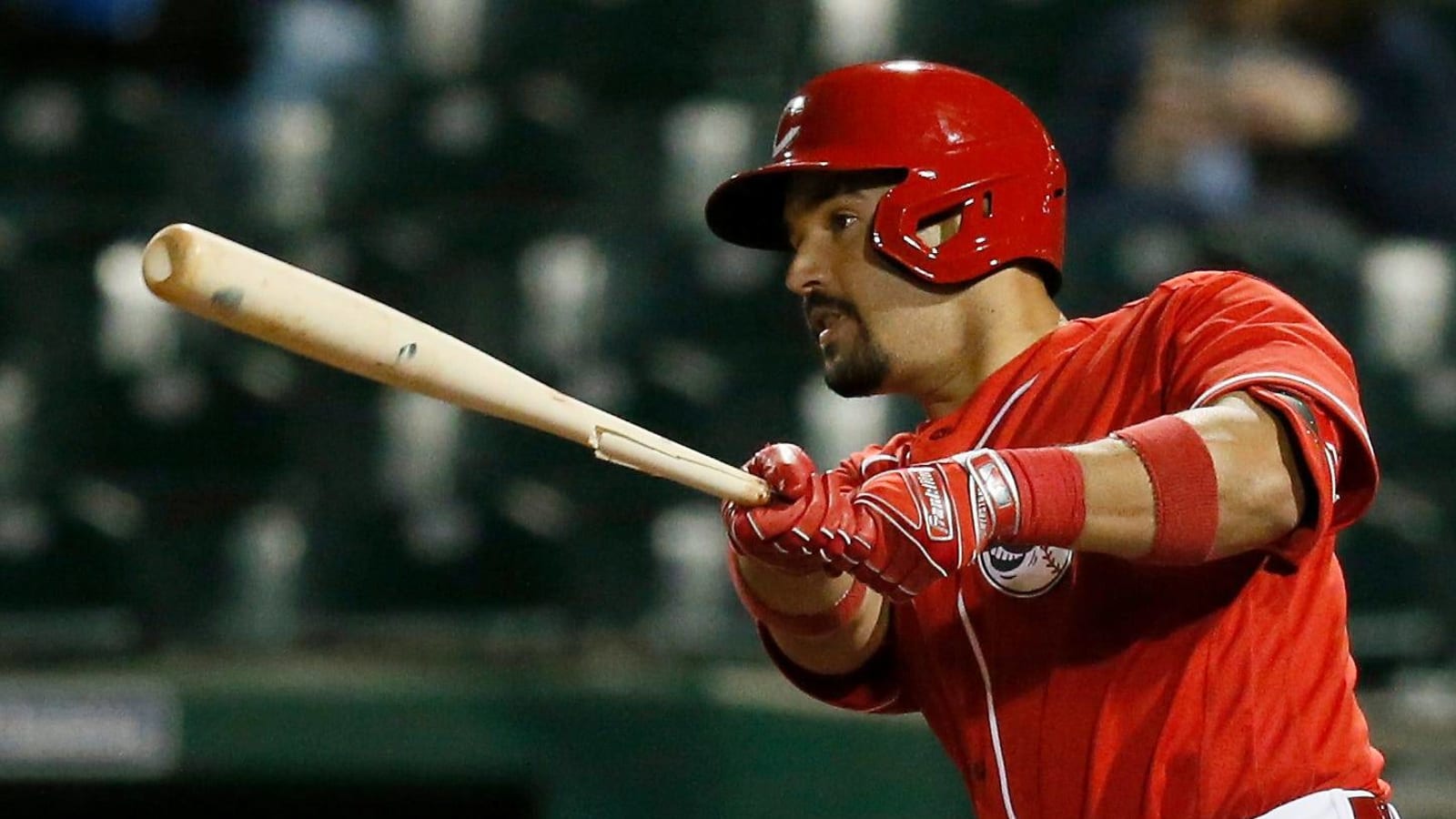 Reds will consider using Eugenio Suarez at shortstop