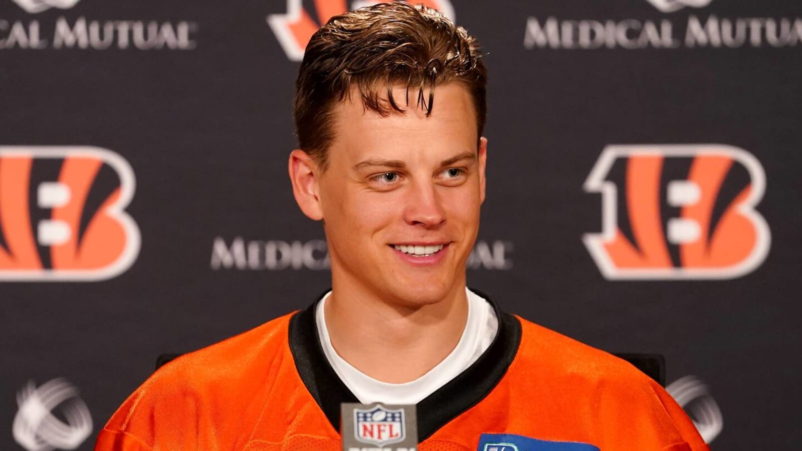 Bengals QB Joe Burrow returns to team facility after appendectomy