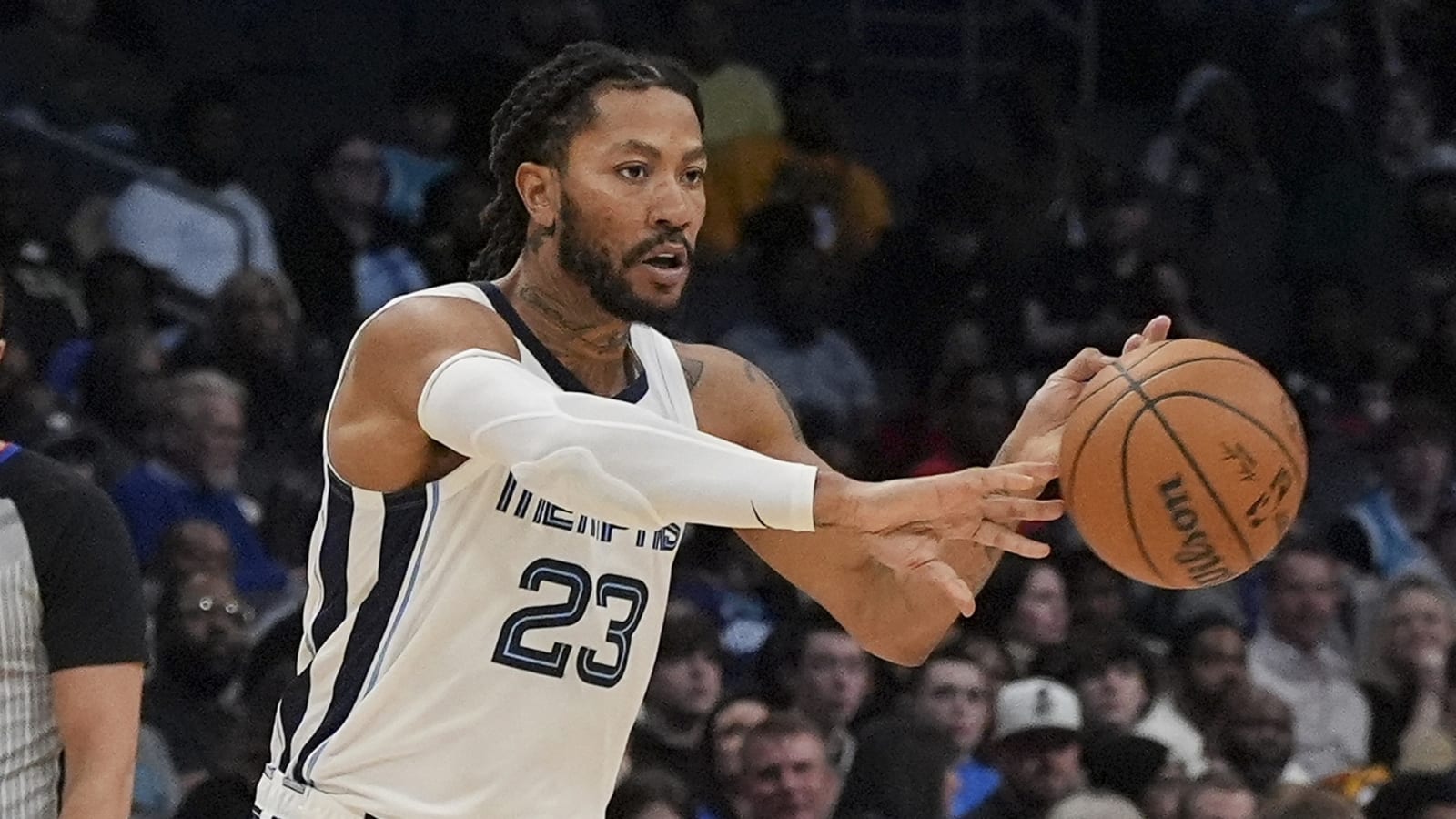 Derrick Rose Reveals Hilarious Reason Why He Wants Jersey Retired Over A Statue In Chicago
