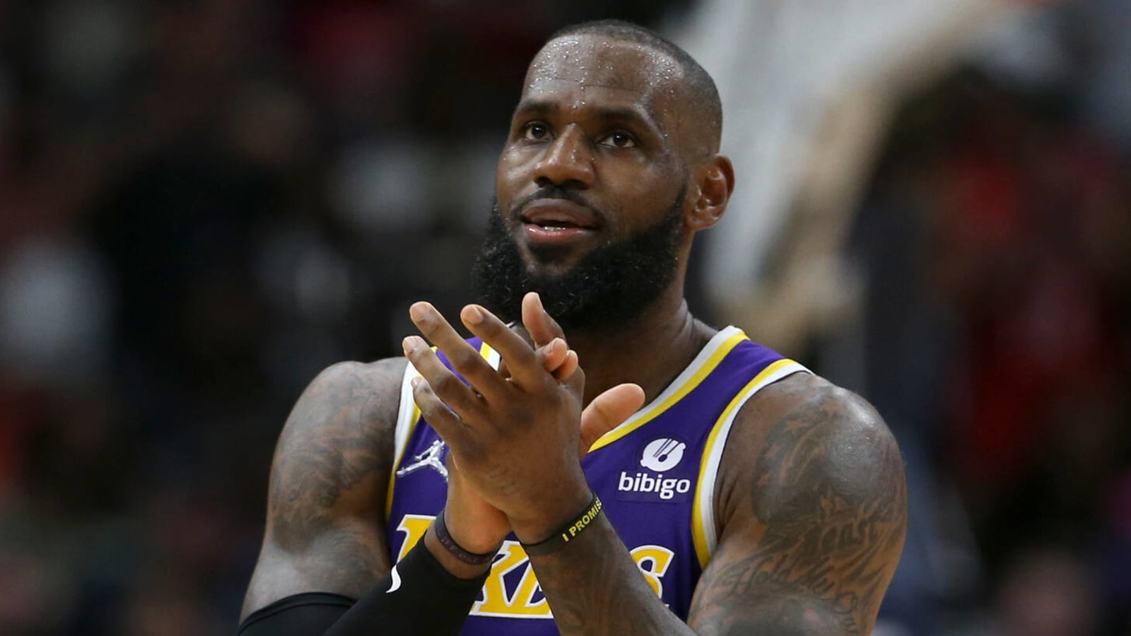 LeBron James reacts to Lakers hiring Darvin Ham as head coach